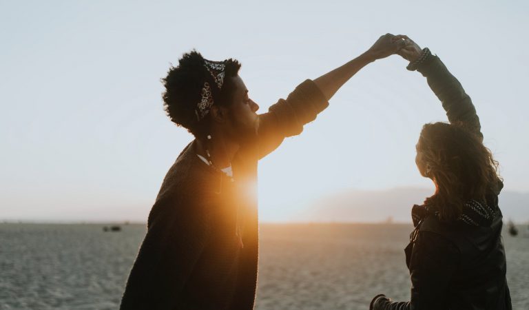 How do I form and sustain a healthy relationship?